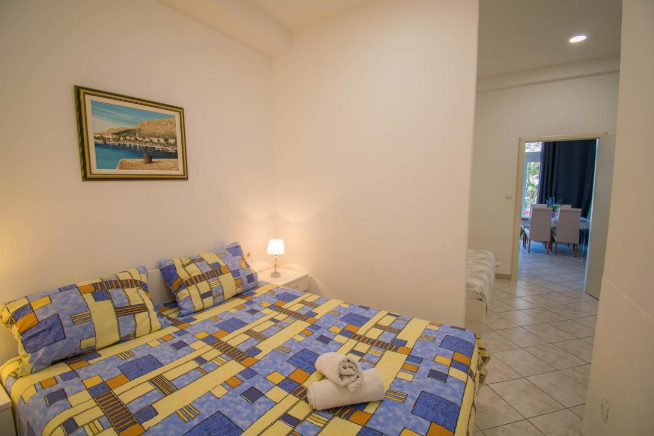 Family Apartment Manuela - Baska Voda Baška Voda Exterior foto