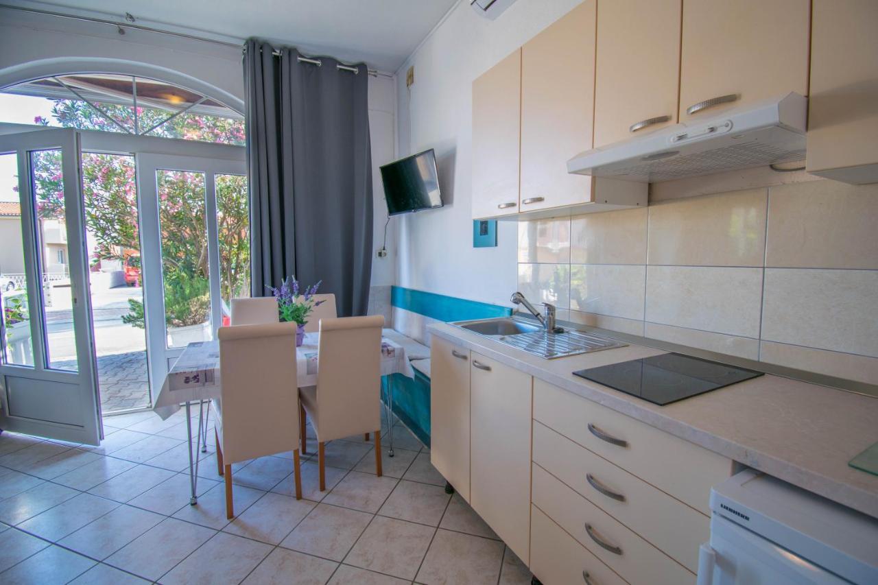 Family Apartment Manuela - Baska Voda Baška Voda Exterior foto