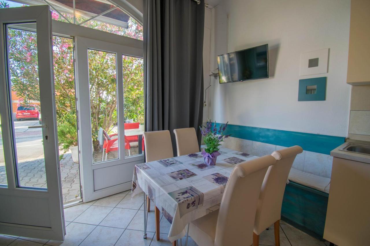 Family Apartment Manuela - Baska Voda Baška Voda Exterior foto
